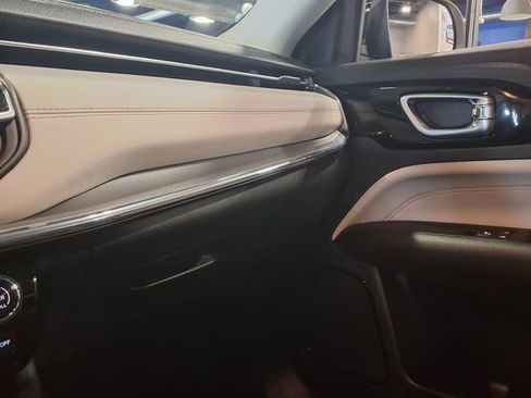 Used 2022 Jeep Compass Limited image 23