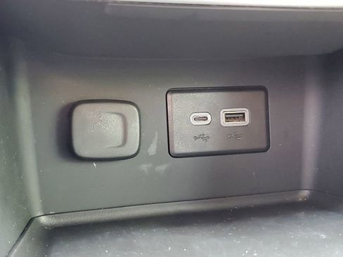 Used 2023 GMC Acadia SLE w/ Driver Convenience Package image 29