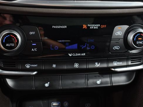 Used 2019 Hyundai Santa Fe Limited AWD/4WD image 29
