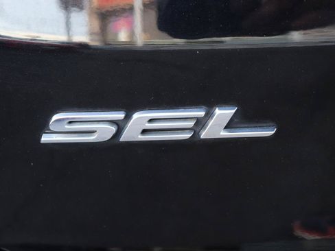 Used 2024 Ford Edge SEL AWD/4WD image 56