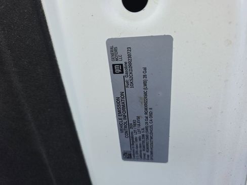Used 2024 GMC Yukon AT4 w/ Technology Package AWD/4WD image 36