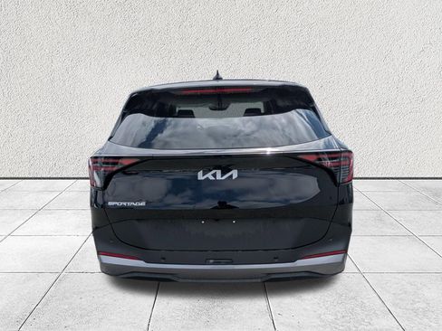 New 2026 Kia Sportage EX FWD image 4