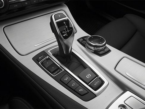 Used 2014 BMW 535d Sedan image 11