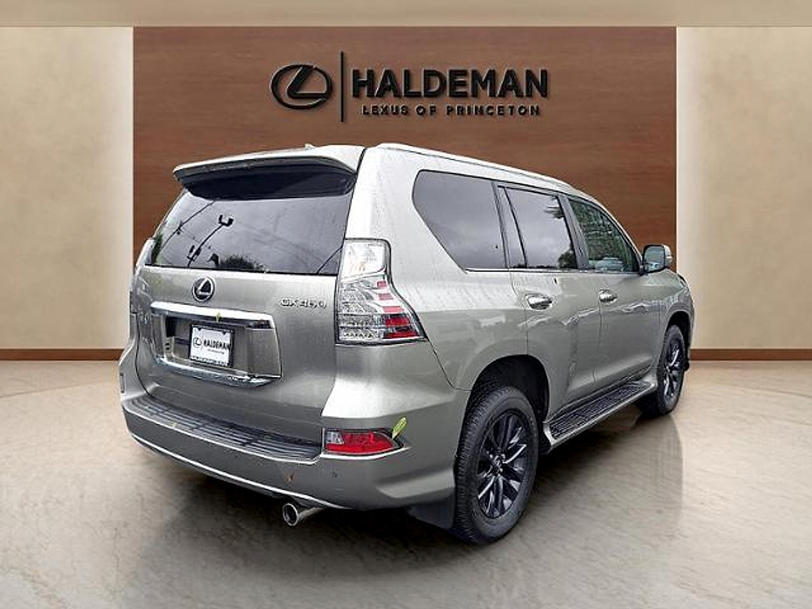 Used 2022 Lexus GX 460 Premium w/ Premium Plus Package AWD/4WD image 6
