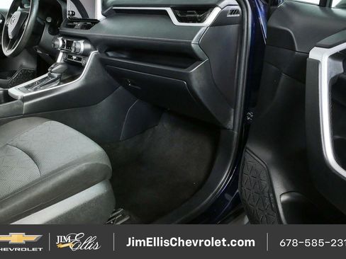 Used 2024 Toyota RAV4 XLE FWD image 24