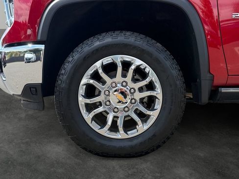 Used 2025 Chevrolet Silverado 2500 LTZ w/ LTZ Convenience Package AWD/4WD image 4