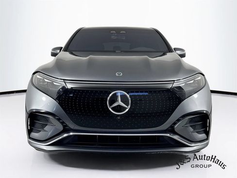 Used 2023 Mercedes-Benz EQS 580 4MATIC SUV image 2