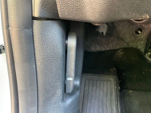 Certified 2025 Kia Sportage LX image 11