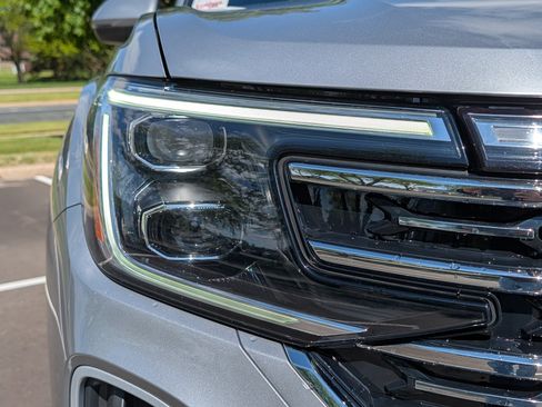 Certified 2024 Volkswagen Atlas SEL AWD/4WD image 16