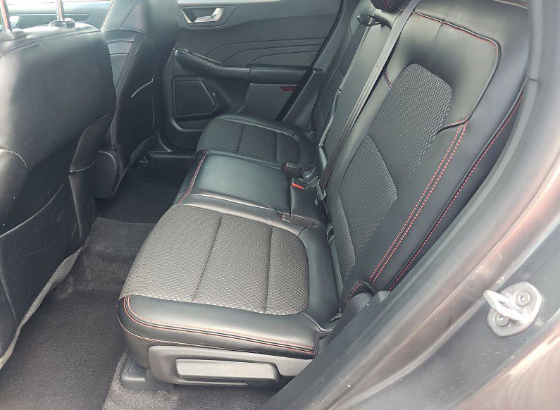 Used 2024 Ford Escape ST-Line w/ Tech Pack #1 AWD/4WD image 2