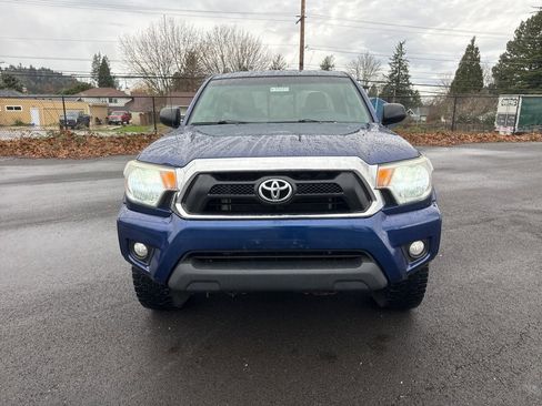 Used 2015 Toyota Tacoma PreRunner image 2