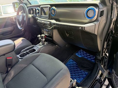 Certified 2023 Jeep Wrangler Sport AWD/4WD image 15