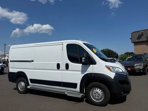 Used 2025 RAM ProMaster 2500 w/ U-Haul Equipment Group FWD image 6