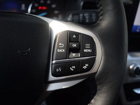 Used 2023 Ford Explorer XLT w/ Equipment Group 202A AWD/4WD image 5