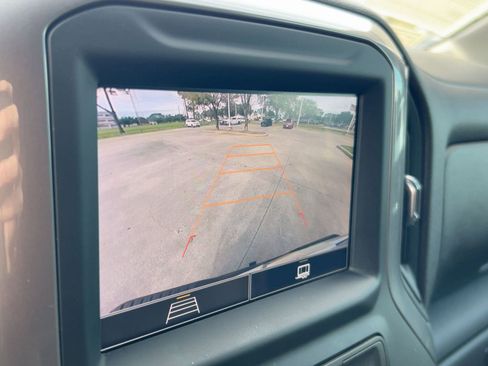 Certified 2022 Chevrolet Silverado 1500 Custom image 25