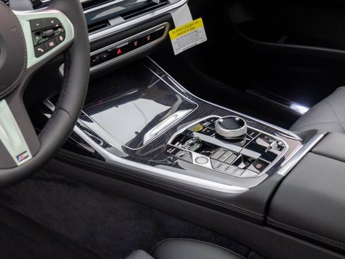 New 2026 BMW X7 xDrive40i w/ Executive Package image 13