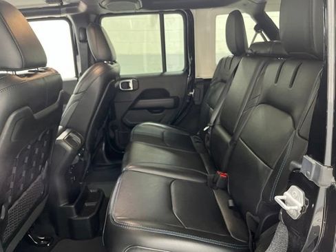 Used 2022 Jeep Wrangler Unlimited Rubicon 4xe AWD/4WD image 45