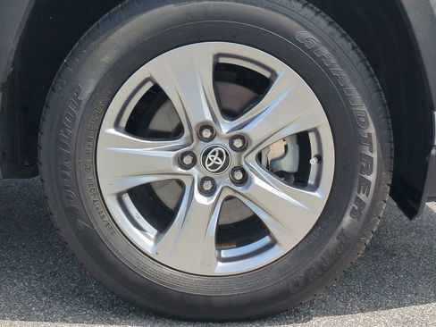 Used 2023 Toyota RAV4 XLE image 12