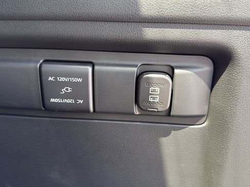 Certified 2025 MAZDA CX-70 Plug-In Hybrid w/ Premium Plus AWD/4WD image 21