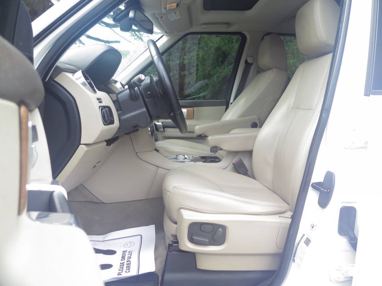Used 2016 Land Rover LR4 HSE Silver Edition AWD/4WD image 19