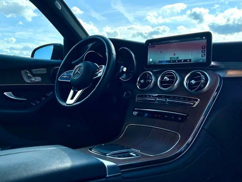 Used 2022 Mercedes-Benz GLC 300 4MATIC image 8