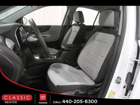 Used 2023 Chevrolet Equinox LS FWD image 5