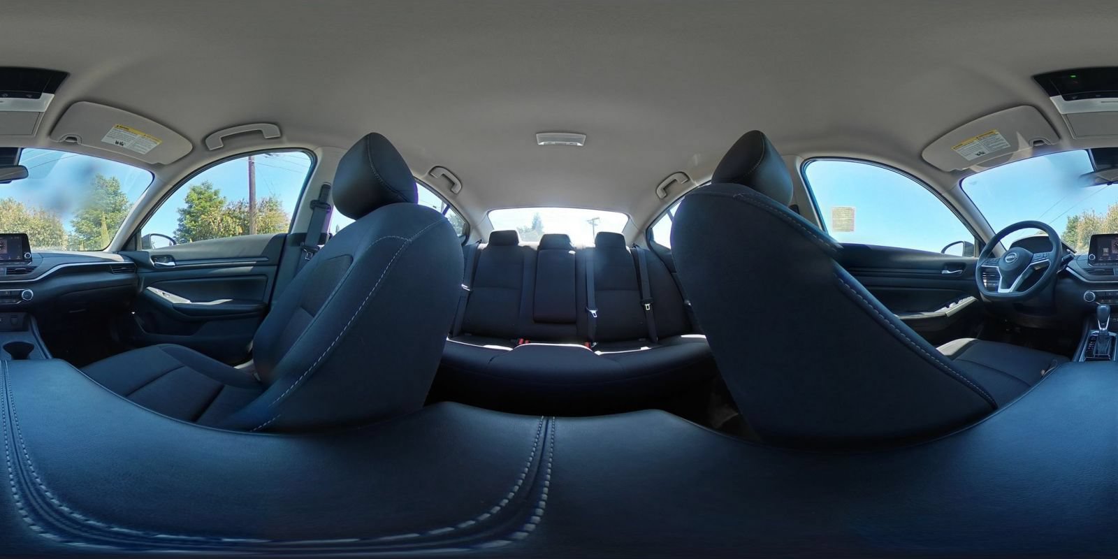 Used 2025 Nissan Altima 2.5 SV FWD image 41