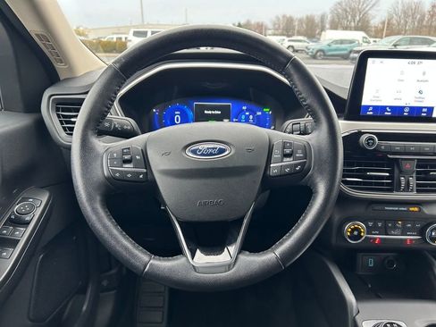 Used 2020 Ford Escape SE Sport image 9