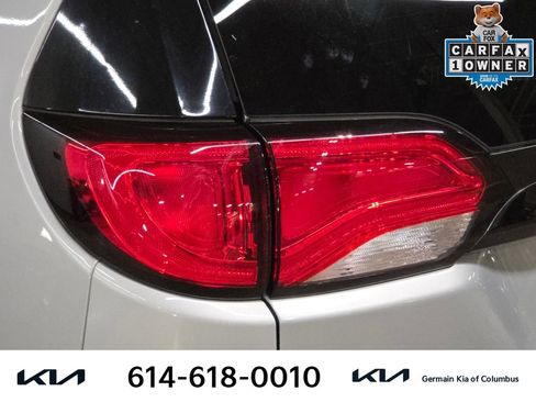 Used 2023 Chrysler Voyager LX FWD image 16