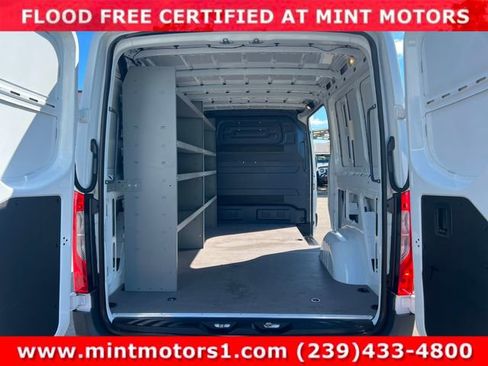 Used 2022 Mercedes-Benz Sprinter 1500 image 12