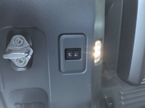 Used 2020 Land Rover Defender 110 HSE AWD/4WD image 48