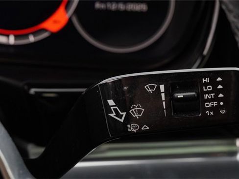 Used 2020 Porsche Panamera 4 image 32