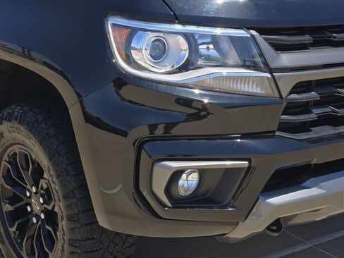 Used 2022 Chevrolet Colorado Z71 w/ LPO, Tonneau and Step Package AWD/4WD image 28