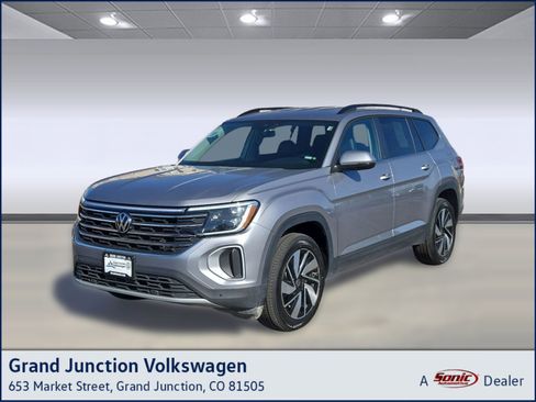 Used 2025 Volkswagen Atlas SE image 1