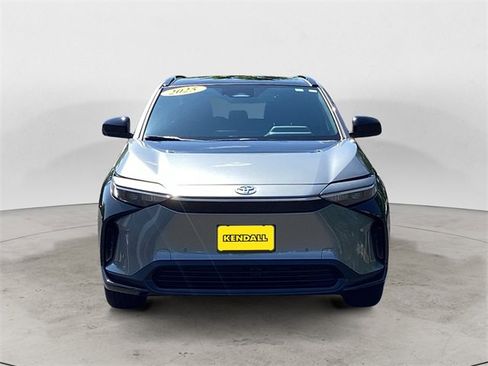 Used 2025 Toyota bZ4X FWD image 8