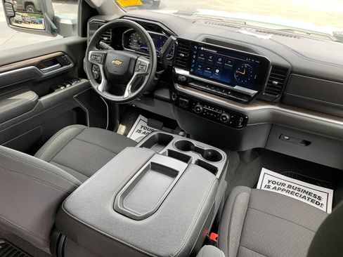 Used 2025 Chevrolet Silverado 2500 LT w/ Convenience Package AWD/4WD image 37