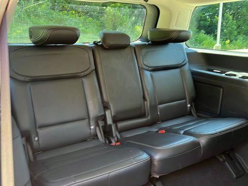 Used 2025 Ford Expedition Platinum AWD/4WD image 34