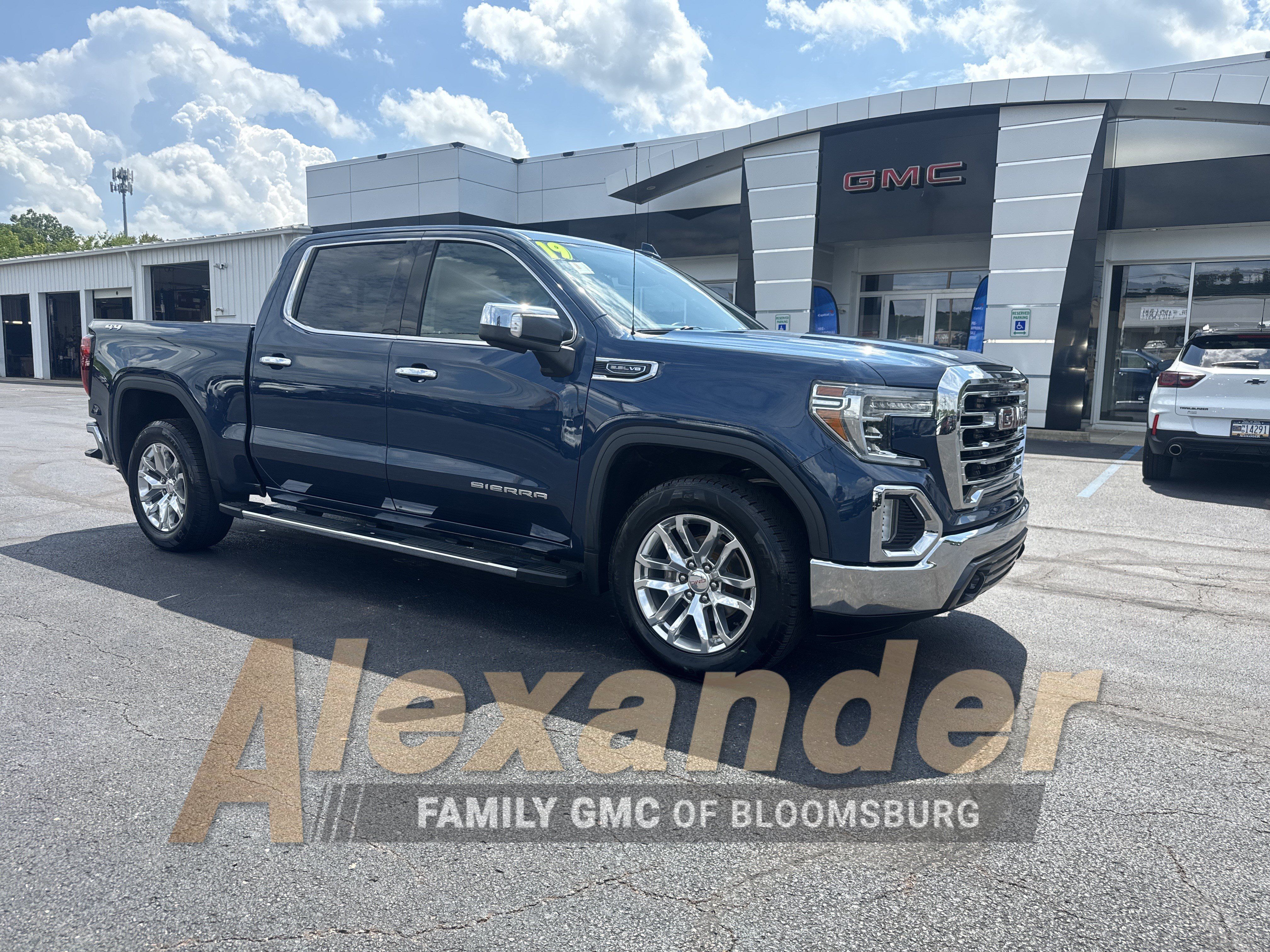 Used 2019 GMC Sierra 1500 SLT w/ SLT Premium Package AWD/4WD image 1