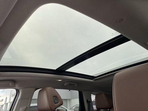 Used 2023 Acura MDX SH-AWD w/ Technology Package image 17