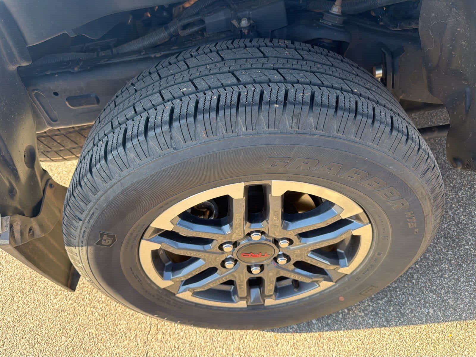 Used 2024 Toyota Tacoma TRD Sport w/ TRD Sport Premium Package AWD/4WD image 9