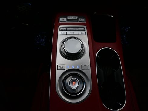 Certified 2023 Genesis GV70 2.5T w/ Sport Prestige Package image 30