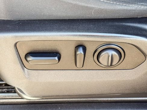 Certified 2021 Chevrolet Silverado 1500 LT image 46