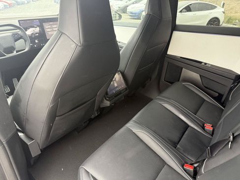 Used 2024 Tesla Cybertruck Cyberbeast AWD/4WD image 16