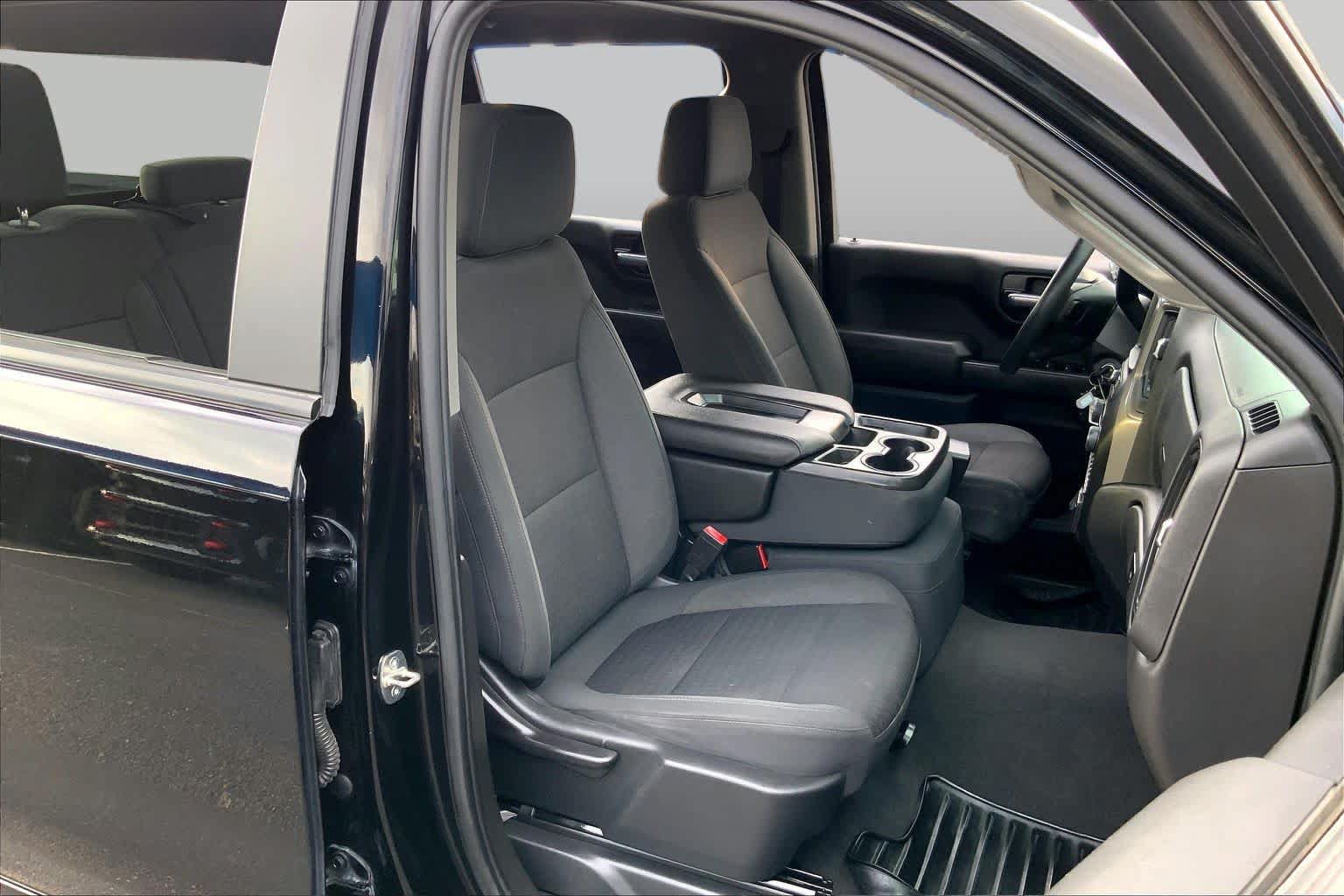 Used 2022 Chevrolet Silverado 1500 Custom w/ LPO, Dark Essentials Package RWD image 8