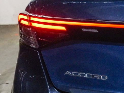Used 2023 Honda Accord EX image 11