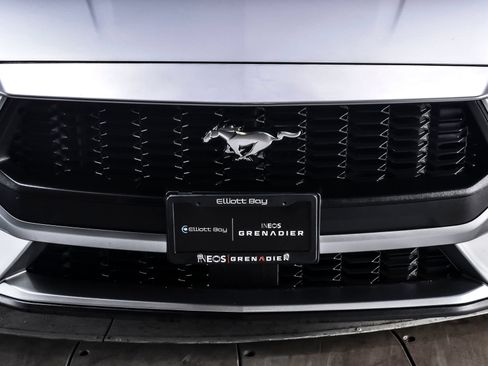Used 2025 Ford Mustang Premium RWD image 11