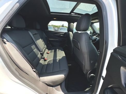 Used 2021 Chevrolet TrailBlazer RS w/ Sun and Liftgate Package AWD/4WD image 27