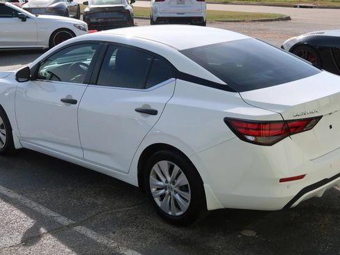 Used 2025 Nissan Sentra S FWD image 12