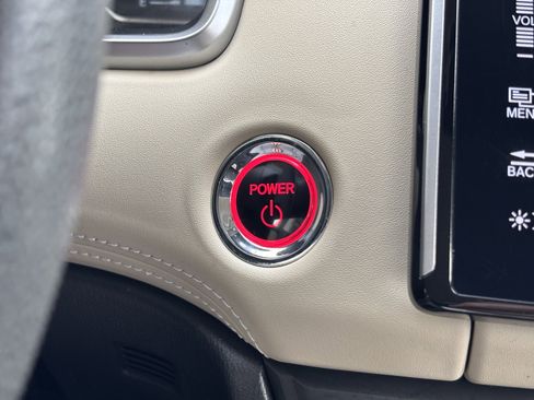 Certified 2018 Honda Clarity Plug-In Hybrid image 19