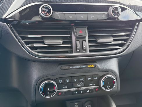 New 2026 Ford Escape ST-Line w/ Cold Weather Package image 18